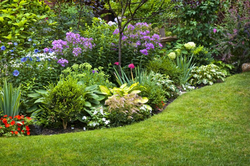 Flower Bed Mulching in Ventura County, CA
